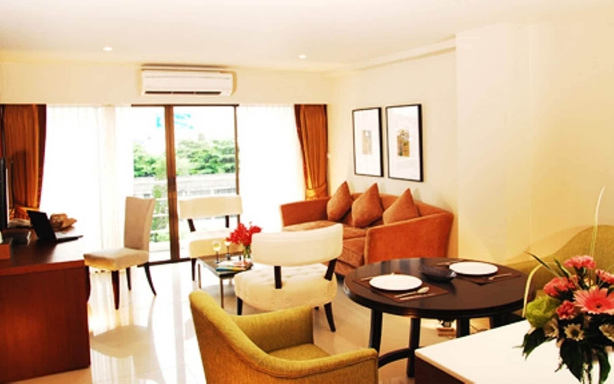 Ziniza The Boutique Service Apartment Банкок Екстериор снимка