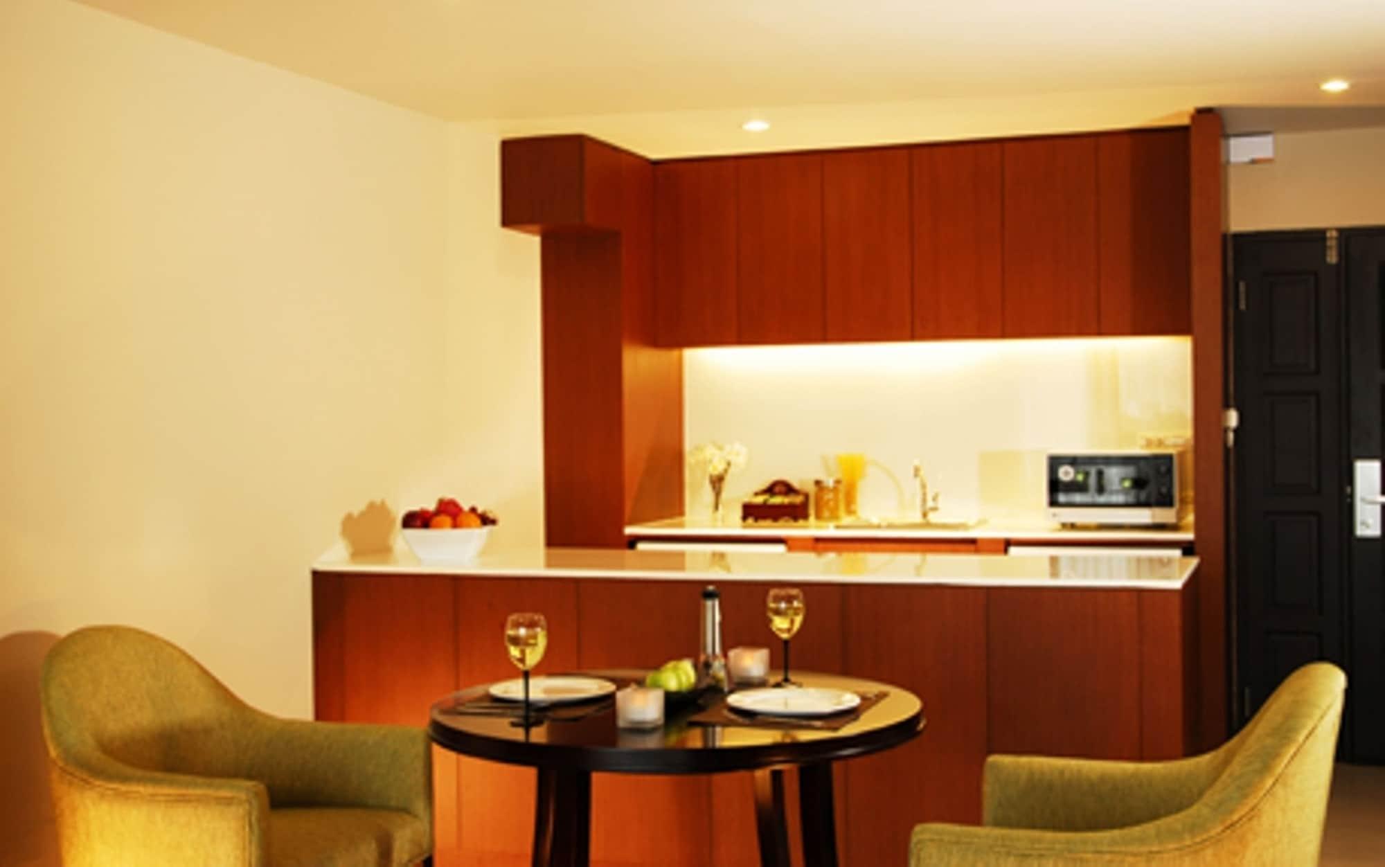 Ziniza The Boutique Service Apartment Банкок Екстериор снимка