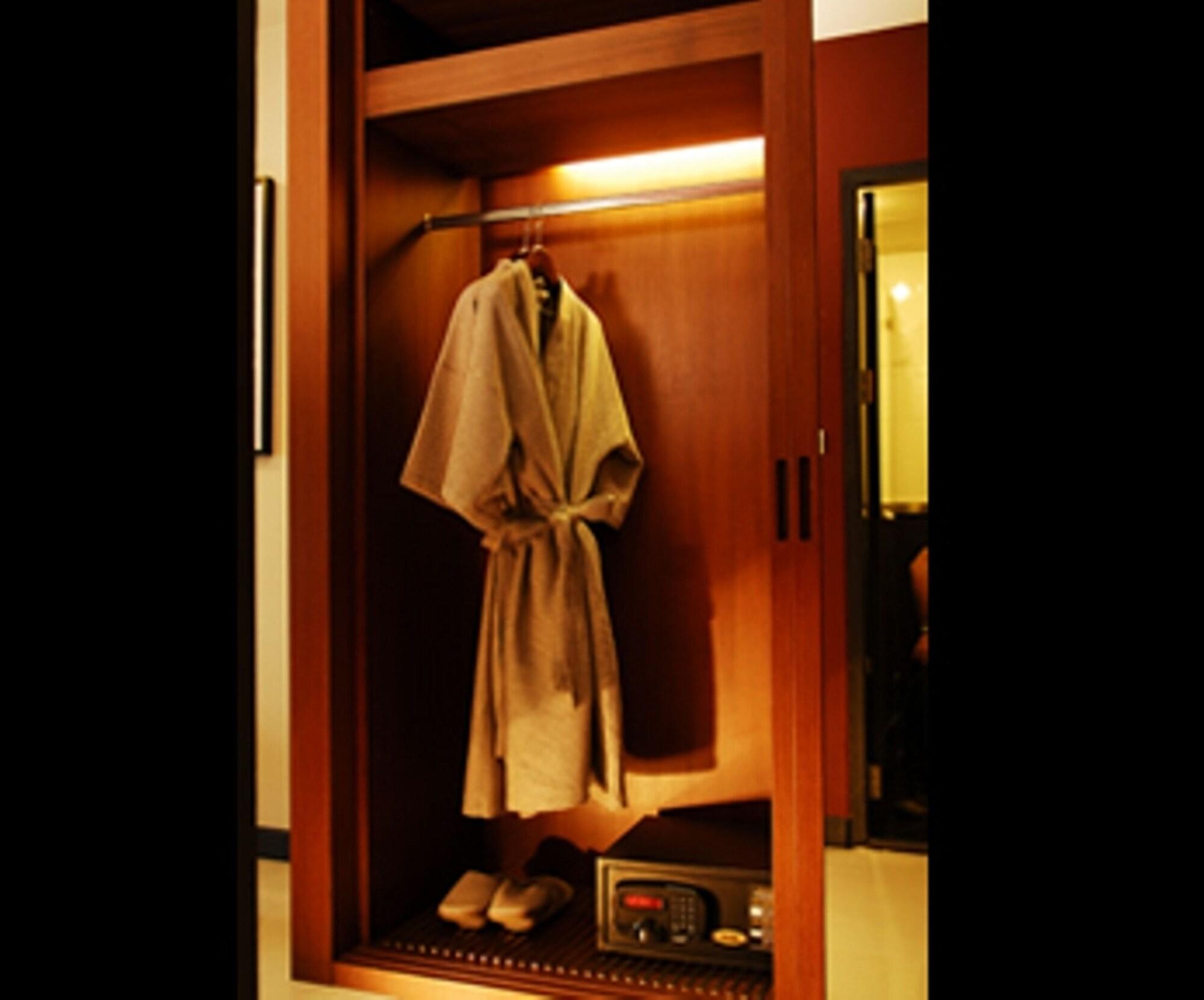 Ziniza The Boutique Service Apartment Банкок Екстериор снимка
