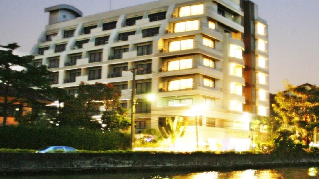 Ziniza The Boutique Service Apartment Банкок Екстериор снимка